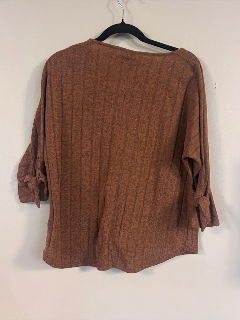 bobeau Rust Brown Ribbed Tie-Sleeve Knit Top